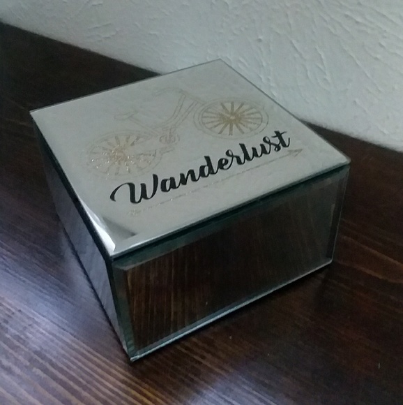Other - NWOT Mirrored Jewelry box